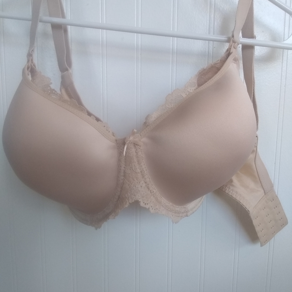 Wacoal underwire nursing bra in nude